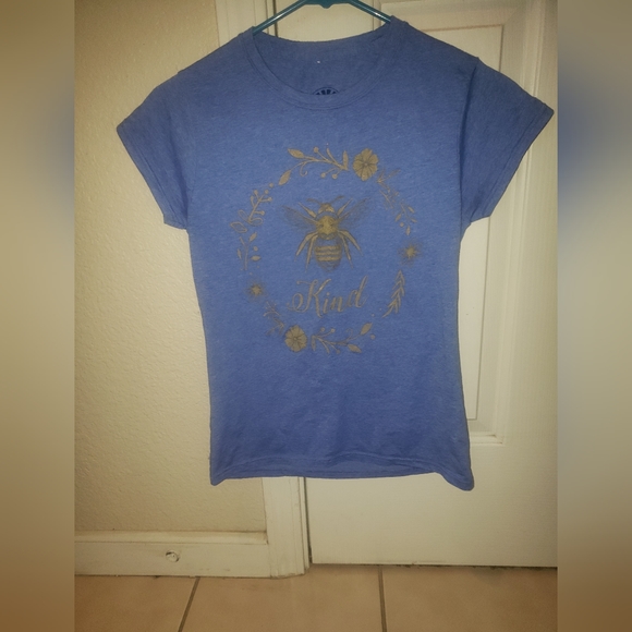 Bee Kind Juniors size small T-shirt - Picture 1 of 3